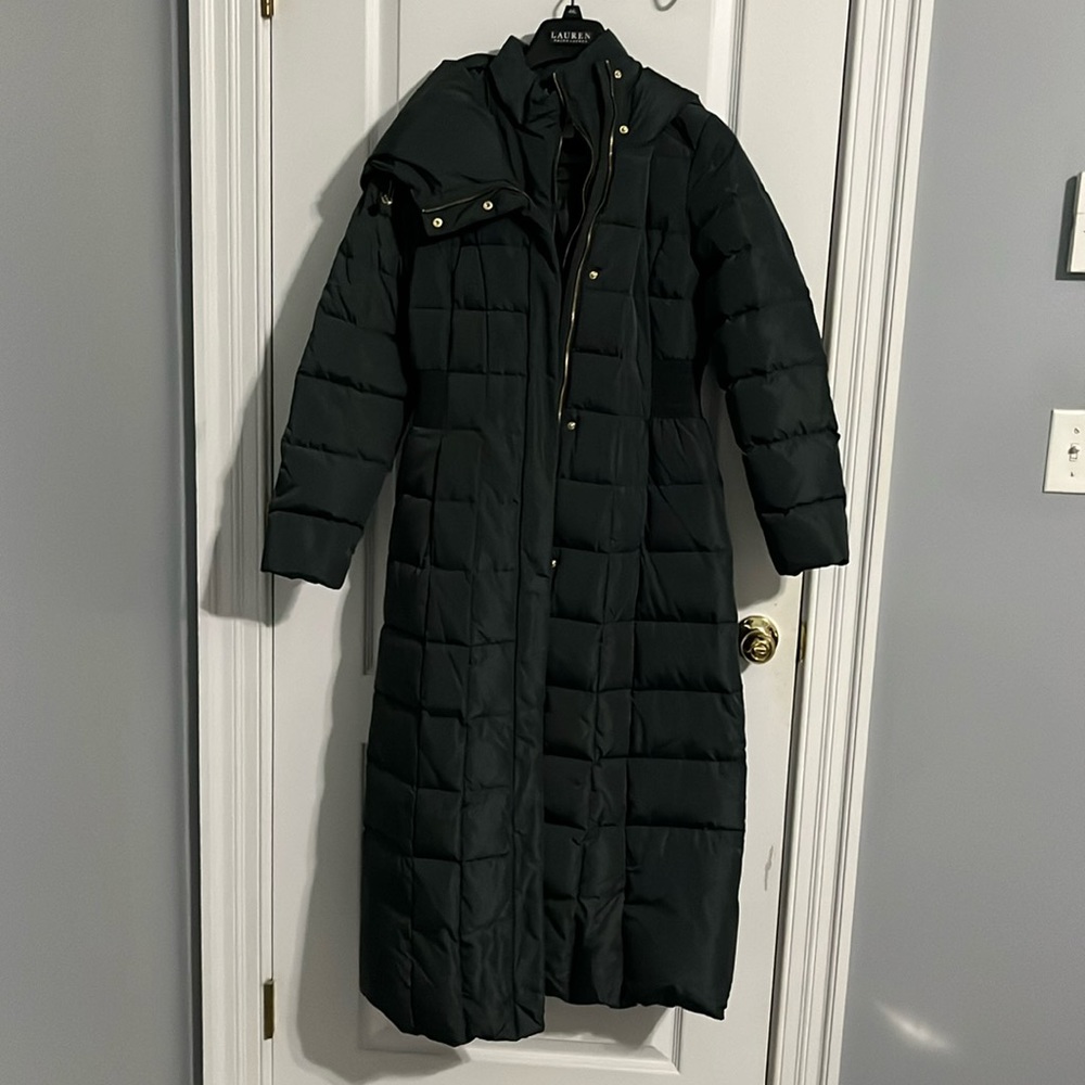 NWT, COLE HAAN Signature lone line Box -Quilt Down Coat with Bib Front Hood! XS